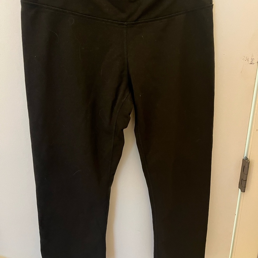 Lululemon Athletica Moss Colored Leggings High-Waist Seamless Design Cropped